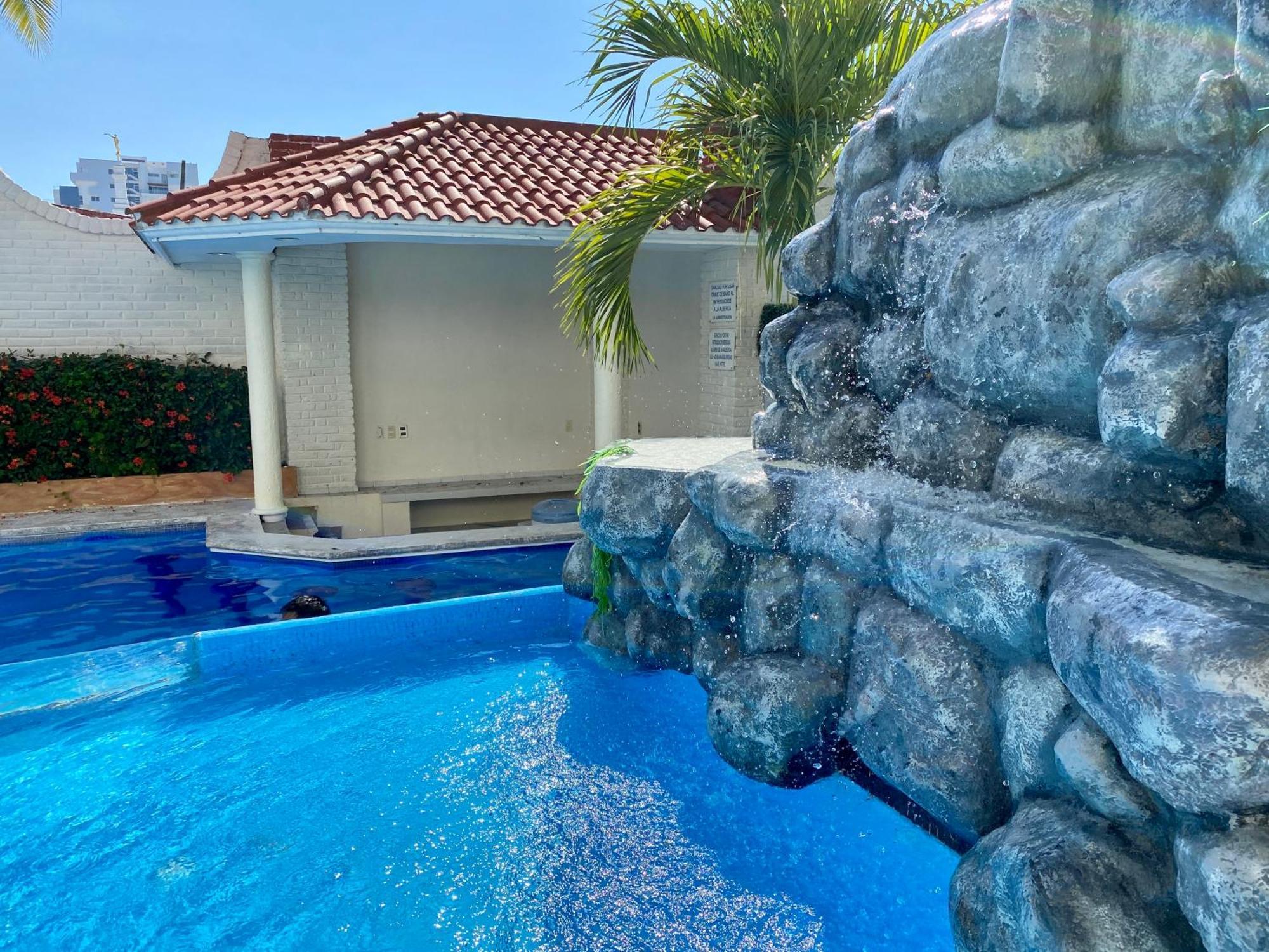 Hotel Playa De Oro 3*